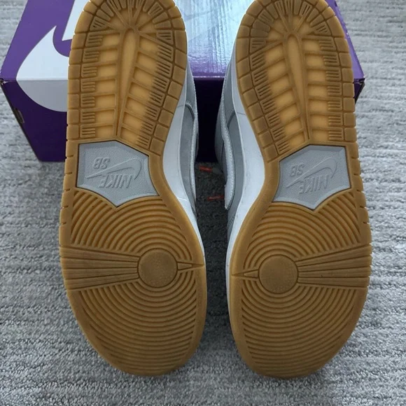 Nike SB Dunk Low Pro ISO wolf grey Sz 10.5 Men's Sneakers DV5465-001 Sneakers